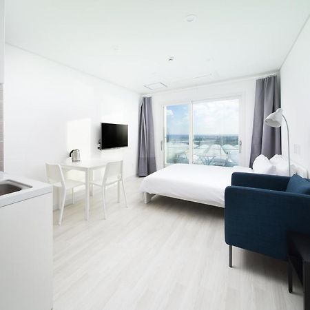 Jeju Soo Pension Seogwipo Exteriör bild
