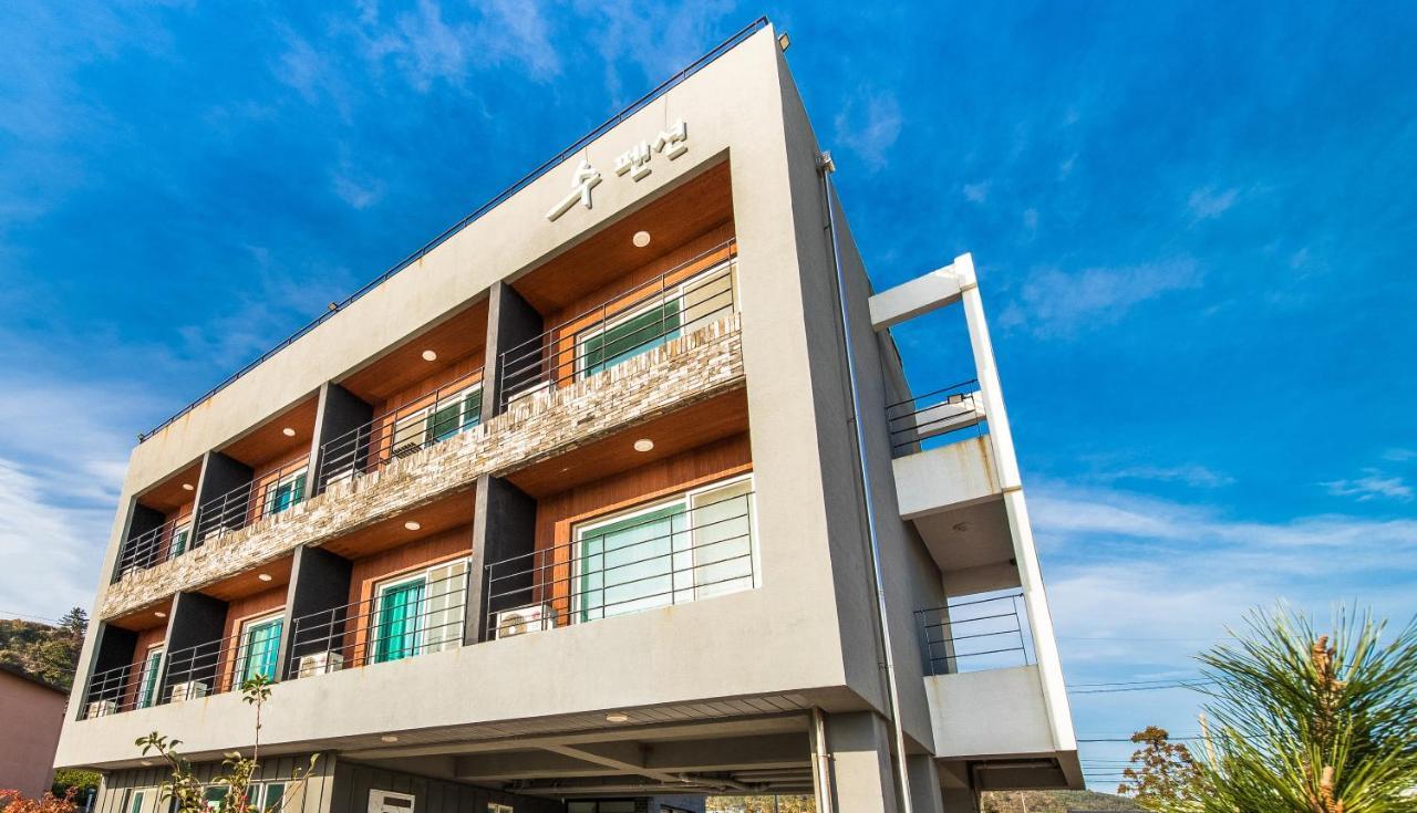 Jeju Soo Pension Seogwipo Exteriör bild