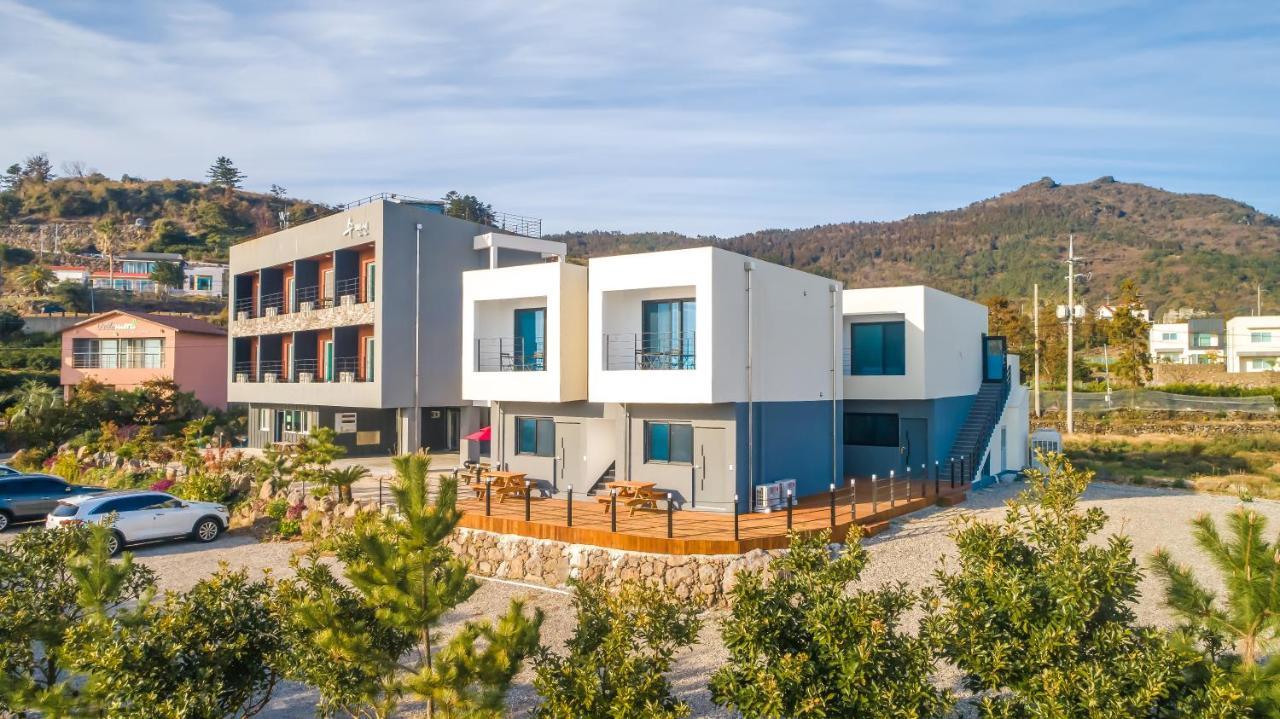 Jeju Soo Pension Seogwipo Exteriör bild