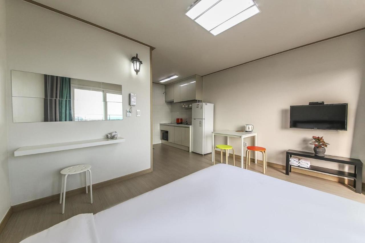 Jeju Soo Pension Seogwipo Exteriör bild